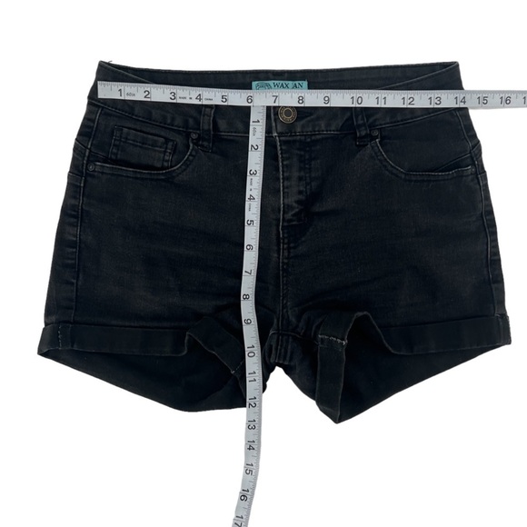 Wax Jean Black Cuffed Hem Jean Shorts Size Large Women’s - Picture 5 of 5